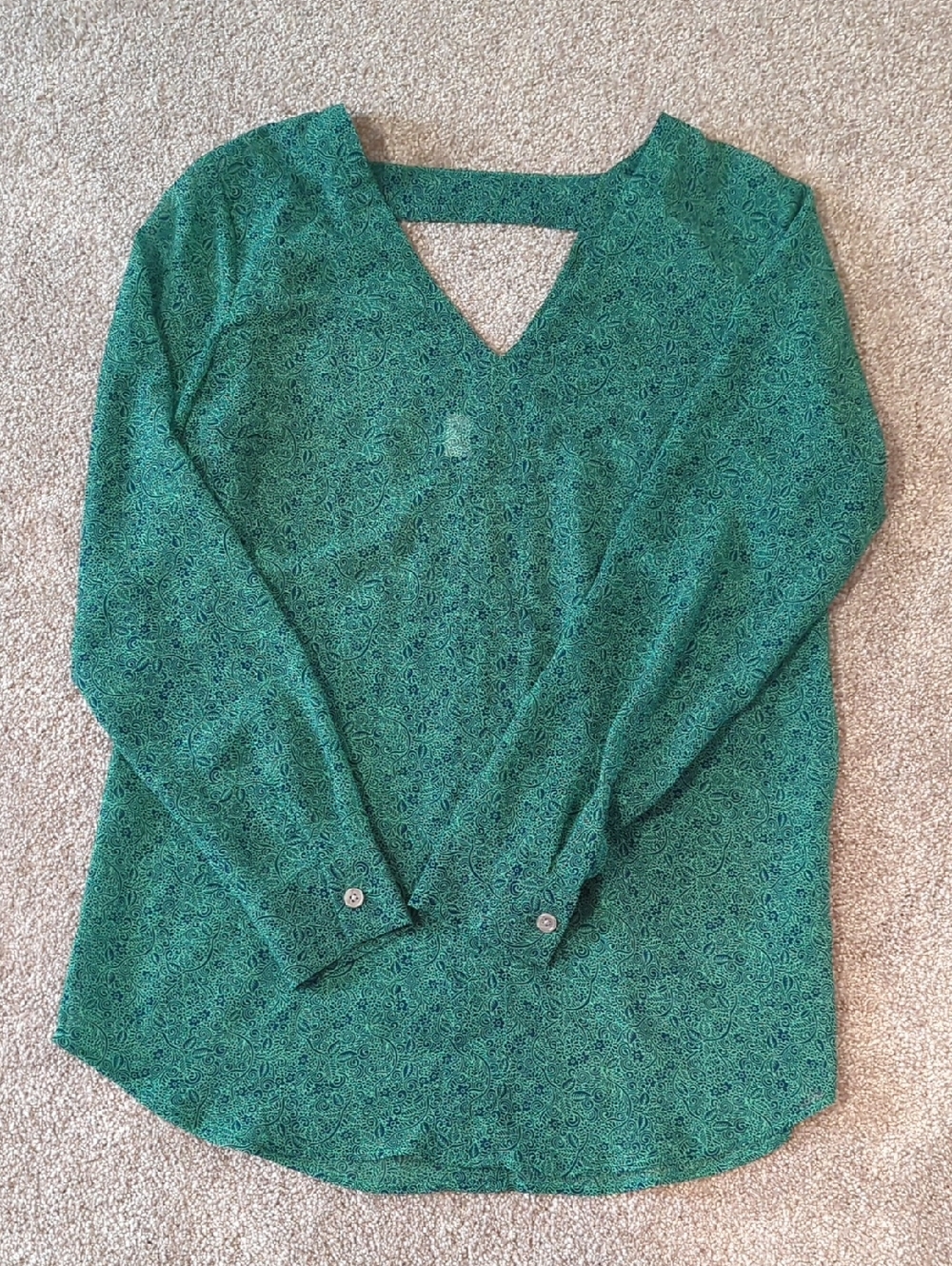 CAbi 5208 Green V-Neck Long-Sleeve Blouse S